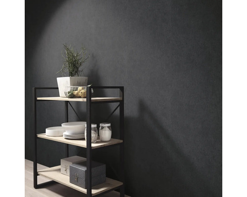 Regal mit drei Ebenen mit Pflanze, Geschirr und Vorratsdosen