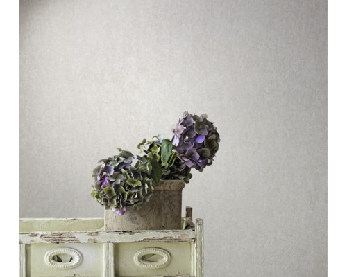 Dekorative Tapete mit subtiler Textur im Hintergrund