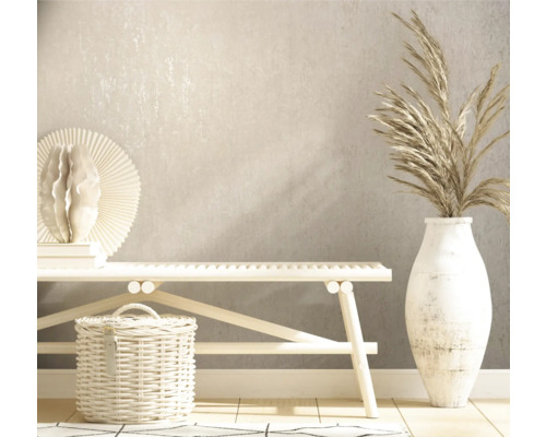 Intérieur décoratif avec banc, vase, panier et ornement