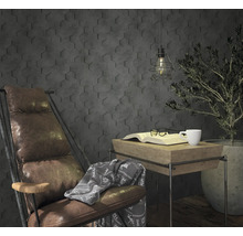 Scène de salon avec fauteuil, table d''appoint, livre, lampe et panneaux muraux