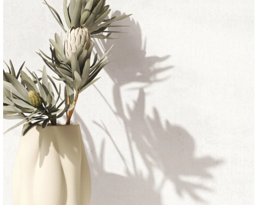 Fleurs artificielles décoratives dans un vase