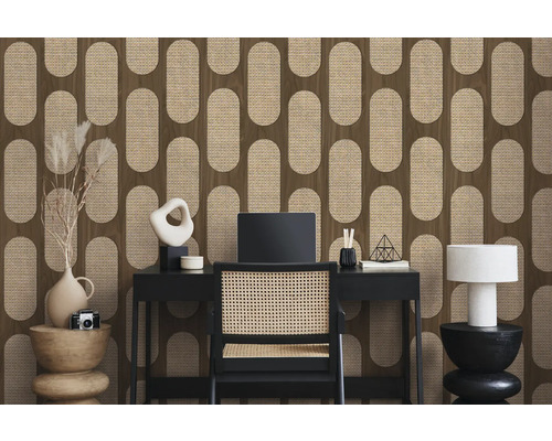 Bureau avec bureau et papier peint en rotin à motif géométrique