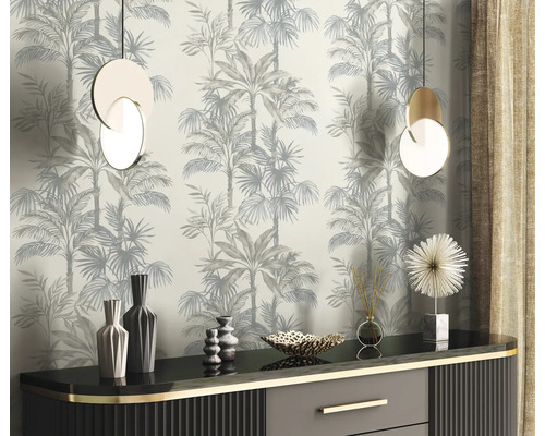 Intérieur décoratif avec papier peint, buffet et suspensions
