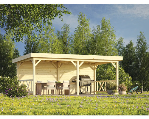 Pavillon de jardin en bois avec barbecue, table et chaises dans le jardin