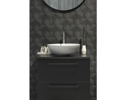 Modernes Badezimmerensemble mit Aufsatzwaschbecken, Unterschrank mit Schubladen und strukturierter Wand