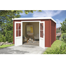 Gartenhaus mit geöffneten Doppeltüren, im Inneren Staffelei und Malutensilien