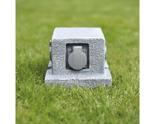 Aussensteckdose im Rasen