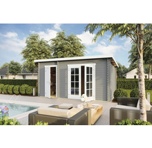 Gartenhaus aus Holz mit Doppeltür und Einzeltür neben Pool und Sitzgruppe