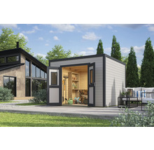 Gartenhaus mit geöffneten Doppeltüren, Regalen und Gartengeräten