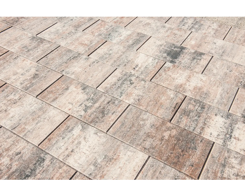 Verlegung von rechteckigen Pflastersteinen