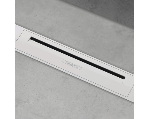 Hansgrohe Logo auf Duschrinne aus Stahl