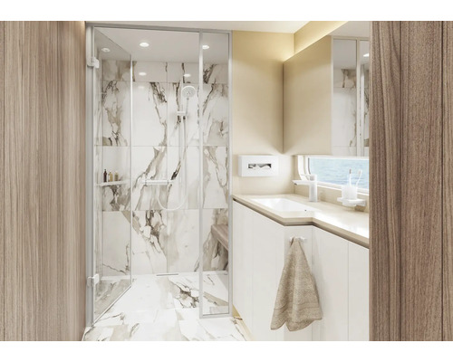 Helles Badezimmer mit Dusche, Waschbecken und Holzverkleidung für ein modernes Ambiente