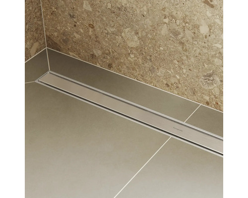 Bodengleiche Dusche mit Ablaufrinne aus Metall