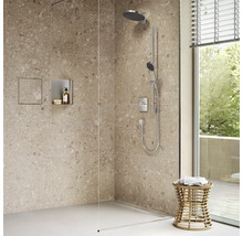 Begehbare Dusche mit Kopfbrause, Handbrause und Ablageregal