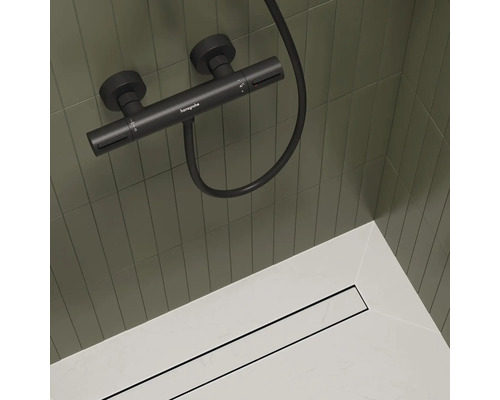 Image d''une douche avec robinet thermostatique et drain
