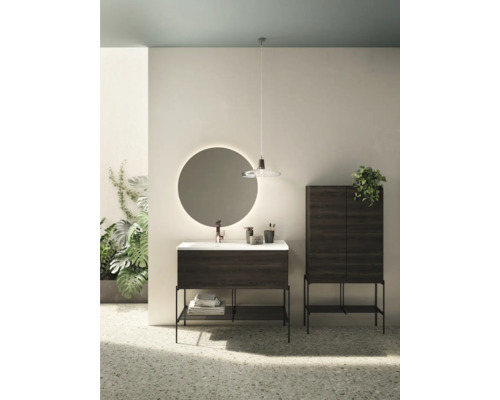 Salle de bains avec meuble sous-lavabo, armoire de toilette, vasque à poser et miroir rond avec éclairage