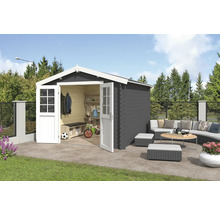 Garten mit Holzgartenhaus, Sitzgelegenheit und Gartenzaun