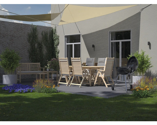 Espace extérieur avec table de jardin, chaises, barbecue et voile d''ombrage