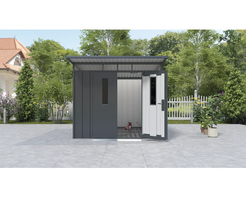 Metall Gerätehaus mit geöffneter Tür im Garten