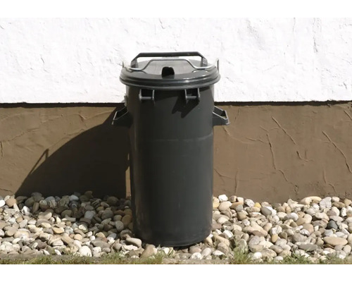 Poubelle grise avec couvercle et poignées pour l''extérieur.