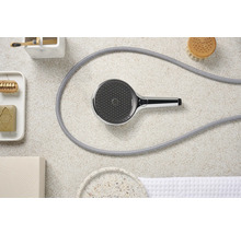 Douchette avec flexible de douche et accessoires de salle de bain