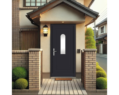 Haustür mit Glaseinsatz in Hauseingang