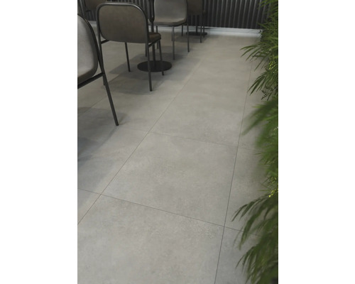 Photo d''intérieur avec carrelage de sol posé et sièges