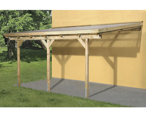 Abri en bois adossé avec toit transparent sur un mur de maison