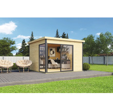 Maison de jardin moderne avec porte coulissante et deux fauteuils sur une terrasse en bois