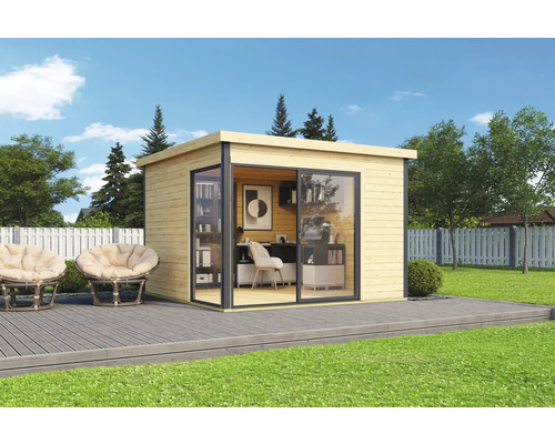 Maison de jardin moderne avec porte coulissante et deux fauteuils sur une terrasse en bois