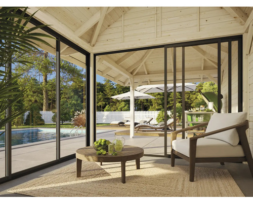 Helle Gartenszene mit Pavillon, Gartenmöbeln und Schwimmbad