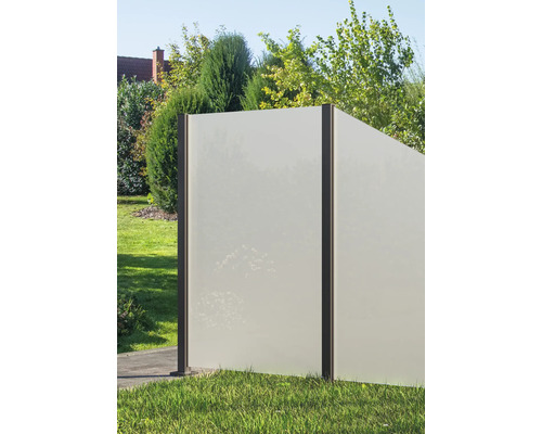 Scène de jardin avec élément de protection visuelle