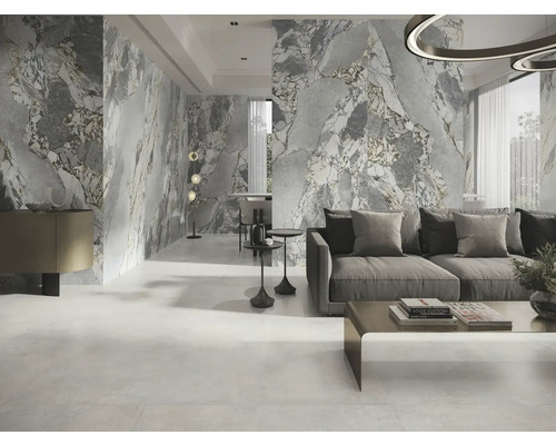 Salon avec mur en marbre et sol carrelé pour un design d''intérieur moderne