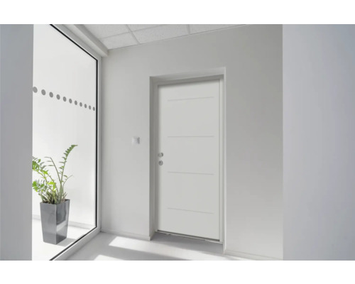 Vue intérieure d''un couloir avec une porte intérieure