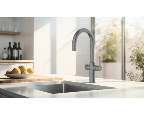 Évier de cuisine avec robinet dans une cuisine au design moderne