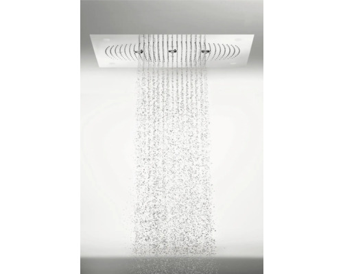 Deckenbrause mit Wasserstrahl im Betrieb