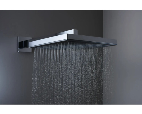 Pomme de douche carrée avec eau courante