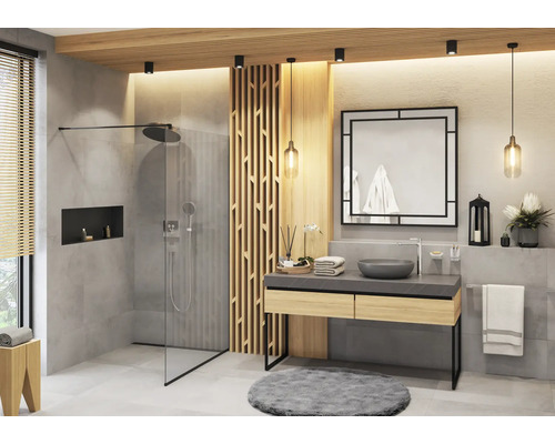 Modernes Badezimmer mit Dusche, Waschtisch und Spiegel