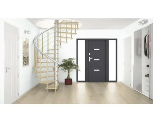 Hall d''entrée lumineux avec escalier en bois, porte d''entrée et vestiaire