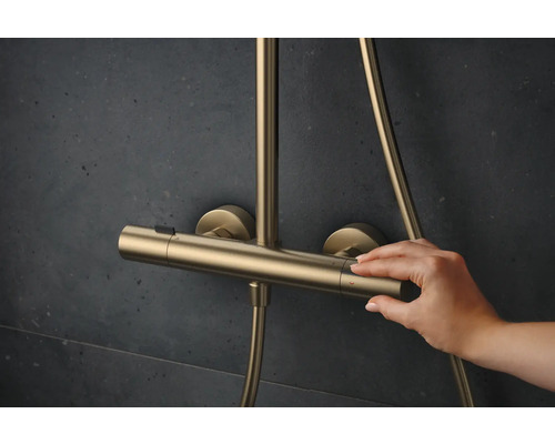 Aufputz Duscharmatur mit Thermostatfunktion im Badezimmer