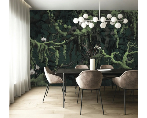 Salle à manger avec table à manger, chaises et papier peint photo avec motif de jungle