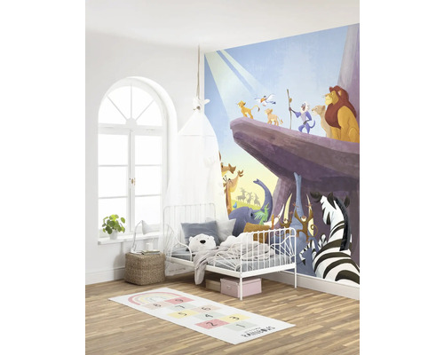 Chambre d''enfant avec fresque murale, lit d''enfant et tapis de jeu
