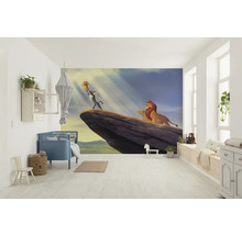 Chambre d''enfant avec fresque murale Le Roi Lion, lit de bébé et armoire