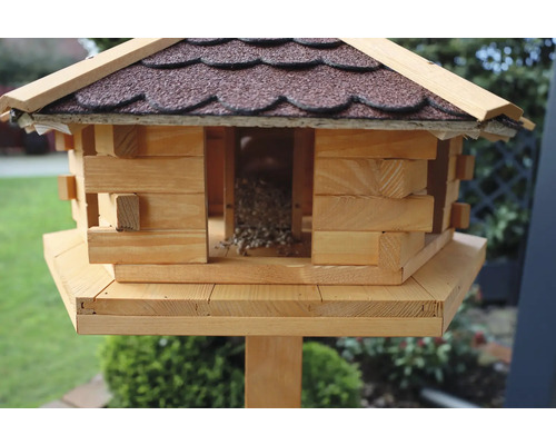 Nichoir en bois avec toit