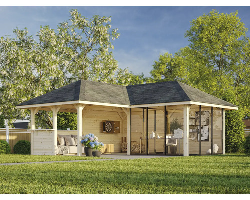 Holzpavillon mit Dach, Sitzbereich und Fensterfront im Garten