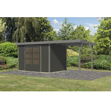 Holzgartenhaus mit Anbau auf Rasenfläche