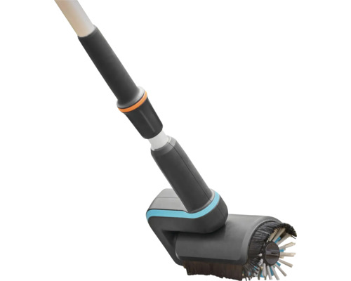Brosse de terrasse avec manche télescopique pour le nettoyage des terrasses