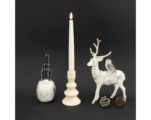 Arrangement décoratif avec bougie LED, figurine de renne et gnome