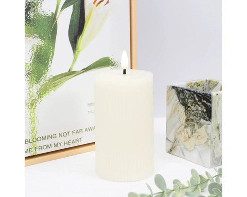 Bougie LED décorative avec motif, combinée à un cadre photo et à une décoration