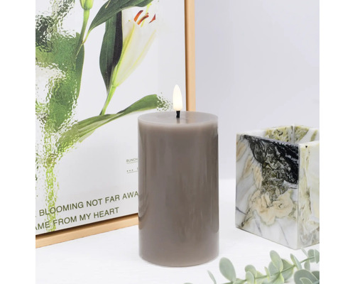 Bougie pilier décorative avec flamme électrique